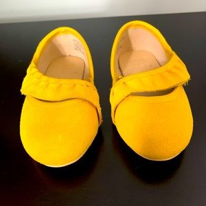 Size 6 toddler Janie and Jack yellow dress shoes
